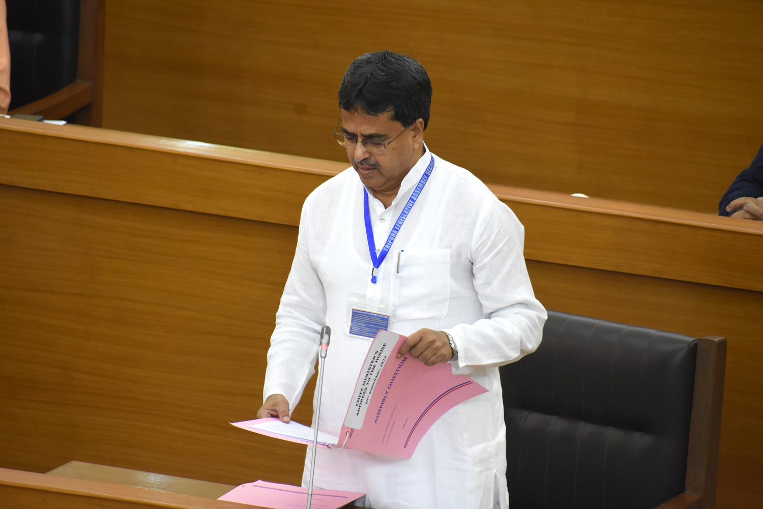 বিধানসভায় জনস্বার্থ ও জনগণের সমস্যা নিয়ে বাস্তব প্রেক্ষিতে গঠনমূলক আলোচনা হওয়াটাই প্রত্যাশিত : মুখ্যমন্ত্ৰী