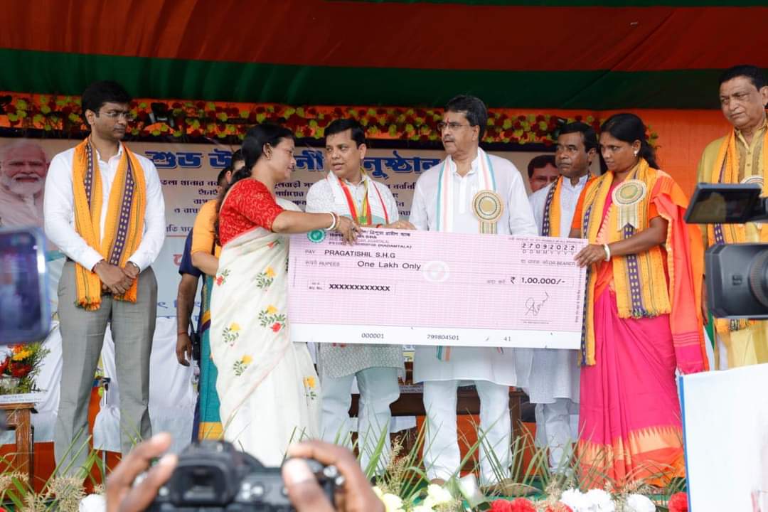 কদমতলা দ্বাদশ স্কুল মাঠে আয়োজিত সভায়: মুখ্যমন্ত্রী