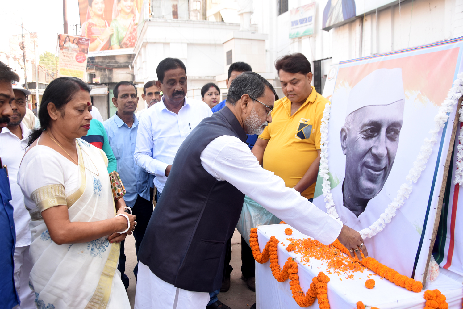 জহরলাল নেহেরু জন্মদিন পালন করল প্রদেশ কংগ্রেস