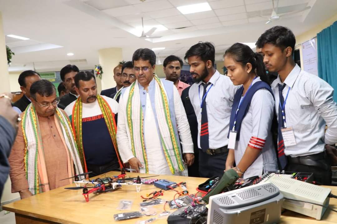 উন্নত প্রযুক্তির ব্যবহার বিকাশের পথকে সুগম করে : মুখ্যমন্ত্রী
