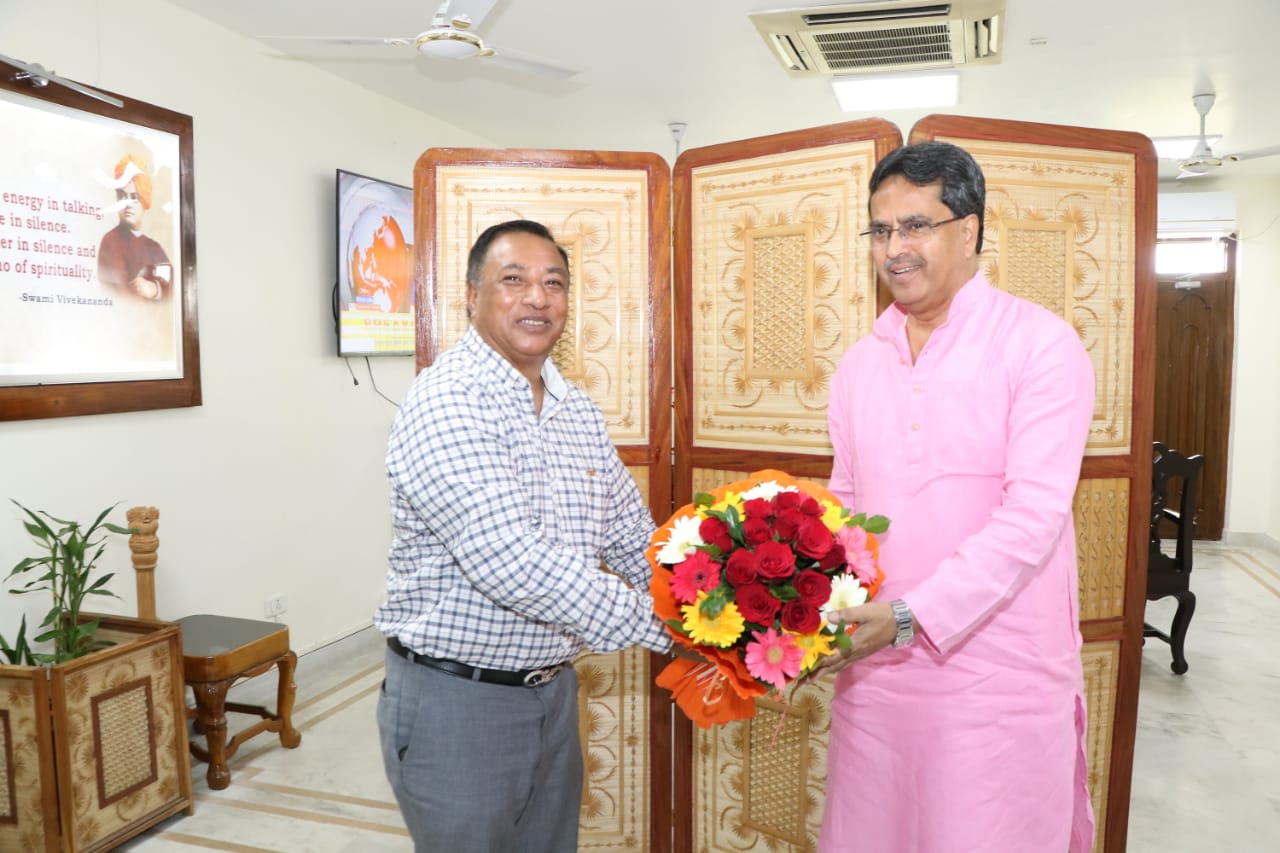 Alexander Hek  MLA Meghalaya met with  CM   at Secretariat