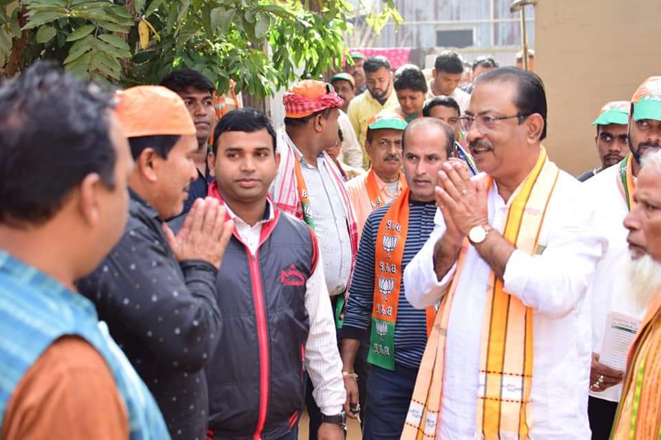 State President Rajeev Bhattacharya participated in the door-to-door BJP activities organized Badharghat mandal on Thursday .