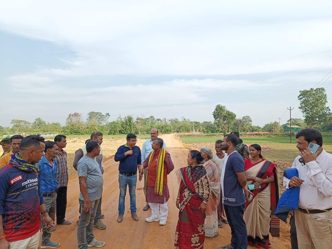 Minister Ratan Lal Nath inspected the progress of road works