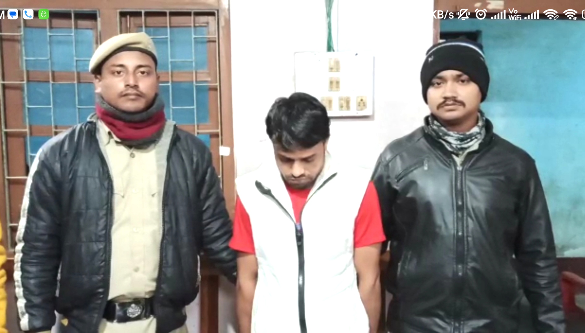 ইয়াবা ট্যাবলেট সহ পুলিশের হাতে আটক ১