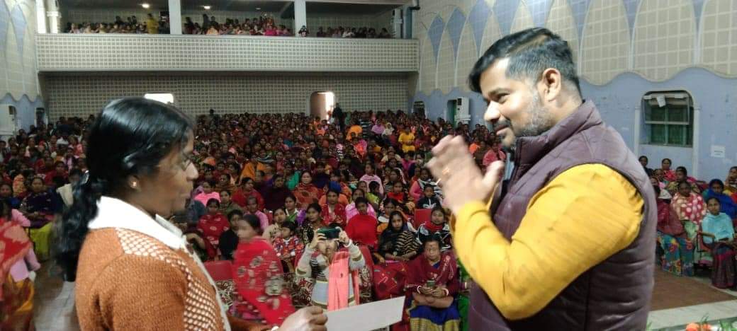 🧧🚨Women empowerment helps women develop their sense of self worth. The current BJP government is working tirelessly for women empowerment and empowerment. On Saturday, the Minister and MLA of Majlishpur Constituency participated in an open discussion with the mothers and sisters of 66 active self-help groups under Jirania Nagar Panchayat and learned about their various activities and future activities and to carry forward their activities successfully .The Minister wished everyone auspicious and Makar Sankranti by raising funds in their hands to become more financially independent.🚨🧧