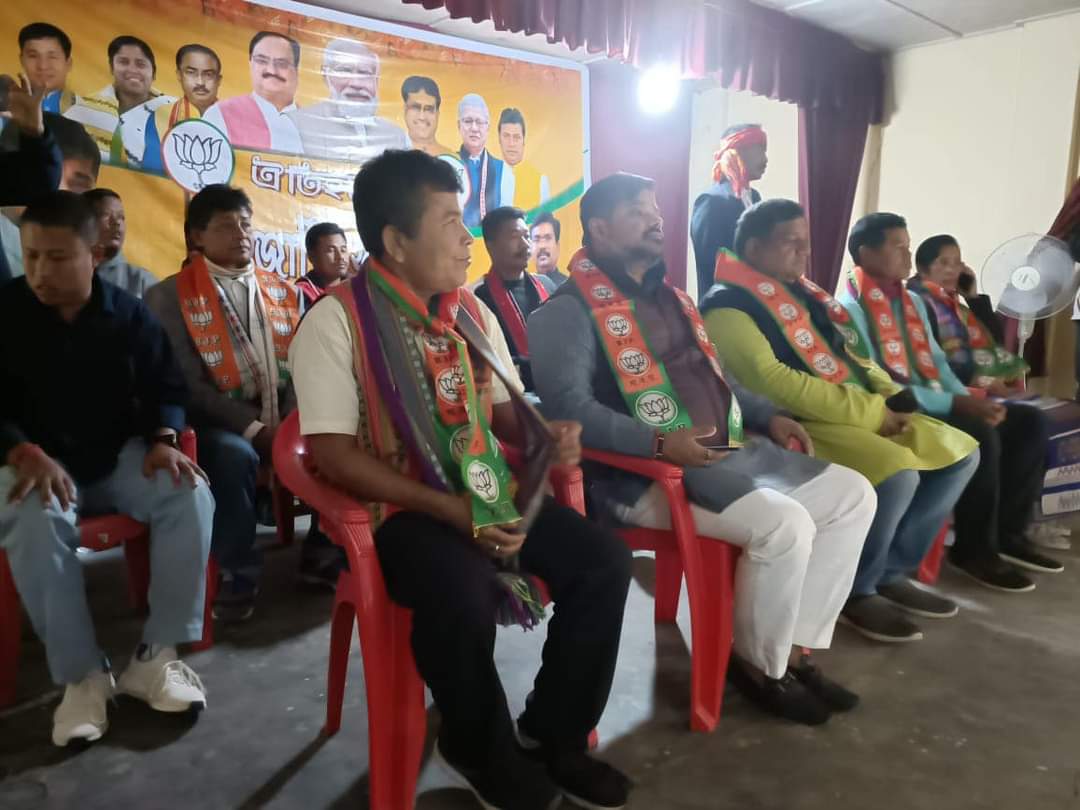 🚨🧧Minister Sushant Chowdhury participated in the organizational meeting with the people organized at Majlishpur Assembly constituency on Friday. Senior leaders and dedicated functionaries of the Mandal were present.