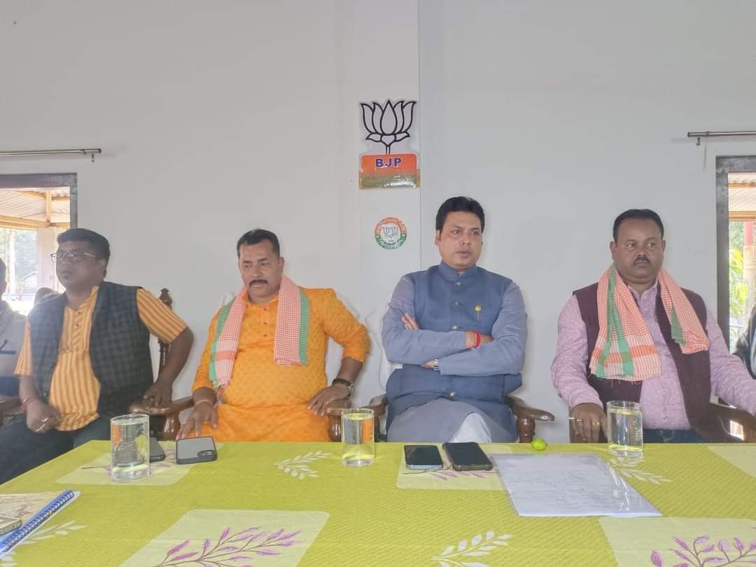 🧧🚨Bharatiya Janata Party MP Biplab Kumar Deb think that, the functionaries dedicated to establishing an elected government of the Bharatiya Janata Party with more public confidence, with a view to sustaining the flow of overall development of the state for a better future.He participated in a meeting in bamotia constituency.