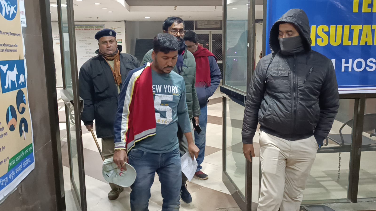 🚨🧧Four people, including the corporator of the AMC, were arrested on charges of assault on Congress workers