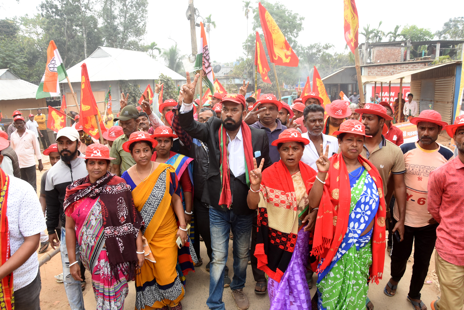 🚨🧧Left-Congress candidate’s road show