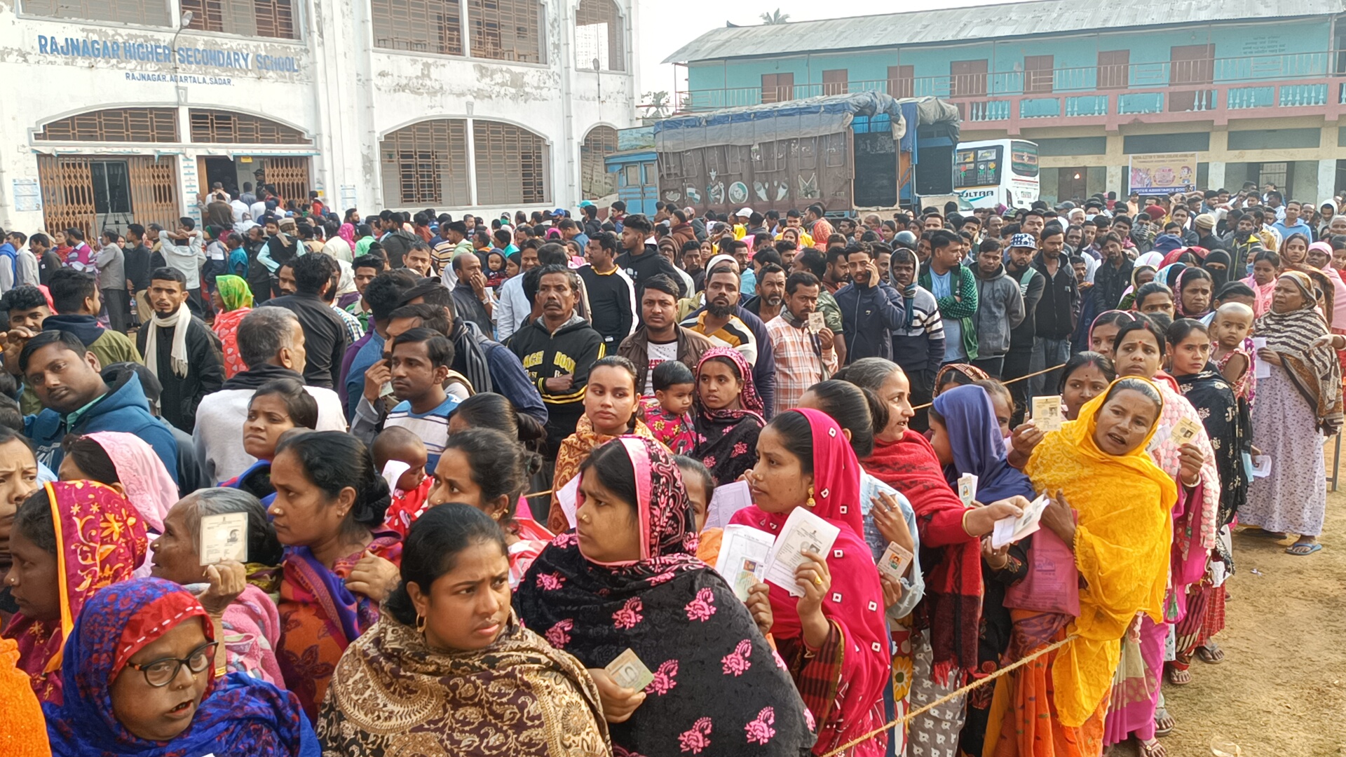 🧧🚨Voting for Tripura Assembly elections has started. Long queues of voters can be seen at various assembly constituency since morning